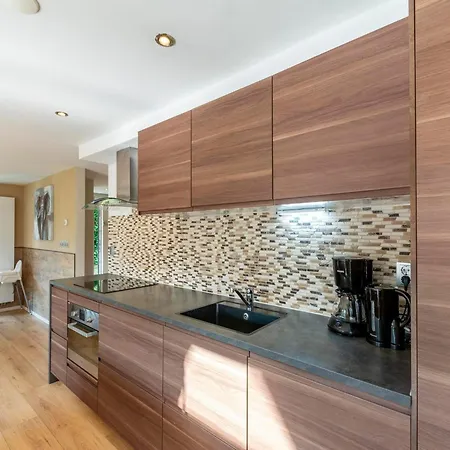 Semesterbostad Near Beaches *